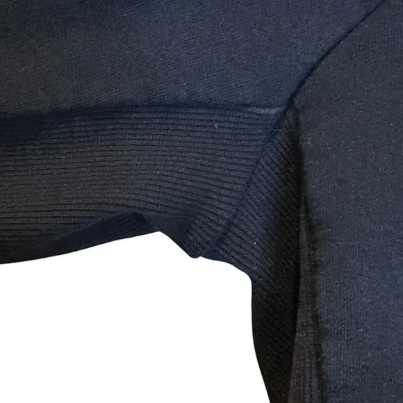 (Sold) Gymshark Cropped Pullover Hoodie-Black-Spellout Graphic-Small - Picture 6 of 13